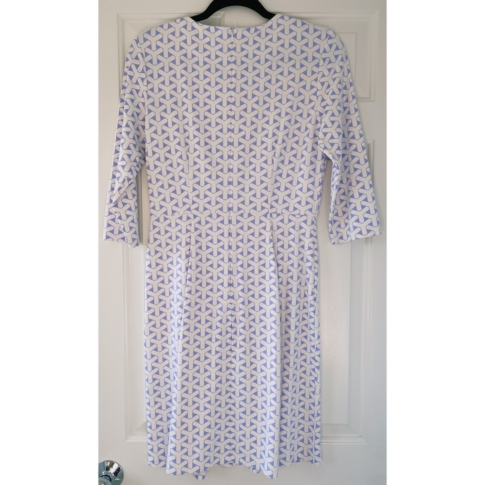 J. McLaughlin 3/4 Sleeve Periwinkle Catalina Cloth Print Dress Size M w Ruching - Picture 2 of 11